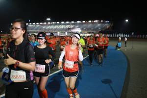 BIB: 28565, 28442, 28893
                            <button type="button" onclick="openModal(10802077)" class="btn btn-primary btn-sm float-right btn-popup" data-toggle="modal" data-target=".modal-high-quality">
                        <i class="fas fa-shopping-cart"></i> Add to Cart
                    </button>
                                            <button type="button" onclick="isThisMe(10802077, true)" class="btn btn-success btn-sm float-right btn-popup btn-isme hidden" data-toggle="tooltip" data-placement="bottom" title="นี่คือรูปของคุณใช่ไหม คลิกที่นี่เพื่อเอาเข้าอัลบั้ม">
                        <i class="fas fa-plus"></i> Add to album
                    </button>
                    <button type="button" onclick="isThisMe(10802077, false)" class="btn btn-warning btn-sm float-right btn-popup btn-isnotme hidden">
                        <i class="fas fa-ban"></i> Remove from album
                    </button>